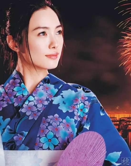今日，由滕华涛执导，根据江南同名小说改编的科幻战争电影《上海堡垒》曝光终极预告